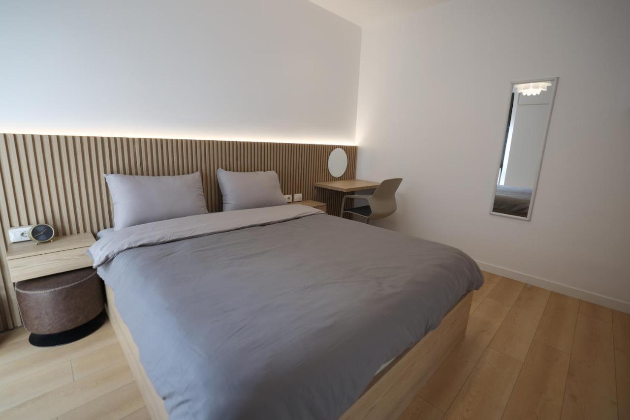 Apollo Apartment By Holistay Tirana Eksteriør billede